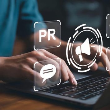 Imagen representativa de una estrategia de comunicación empresarial en Guatemala, mostrando planificación de contenidos y análisis estratégico de marc