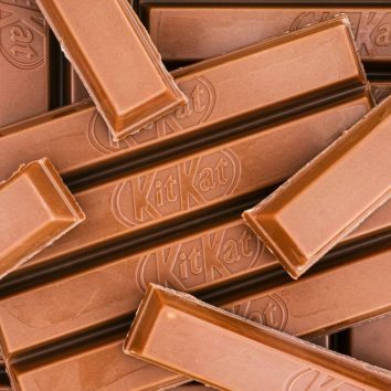 Barras de chocolate Kit Kat utilizadas como ejemplo de comunicación de crisis de Nestlé tras un robo de producto que se volvió viral en redes